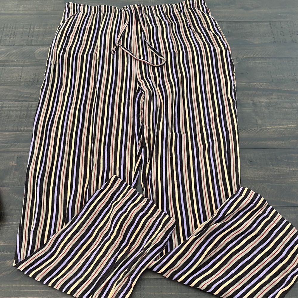 Bundle of stripped pants  - Picture 4 of 8